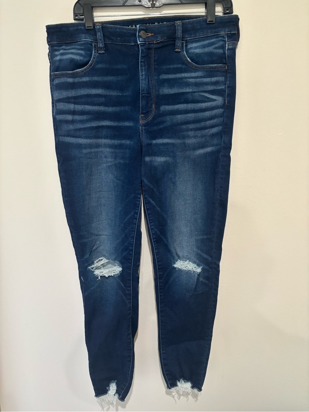 Dark Wash Distressed Women’s Jeans Hugh Rise